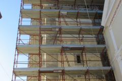 2_campanile-laterale-impalcature-Chiesa-San-Michele-Arcangelo-SantElena-Sannita-PNRR-DGSPC-MiC