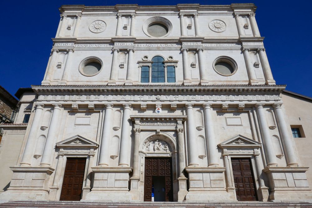 Basilica di San Bernardino, L'Aquila. Foto Stefano Miliani